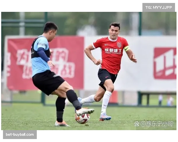 周定洋跑动数据领跑蓉城，成球队节奏控制关键人物